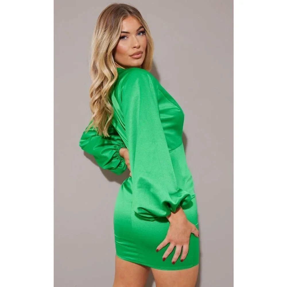 NWT Pretty Little Thing Green Satin Plunge Ruched Skirt Bodycon Dress Size 2 - Picture 3 of 8